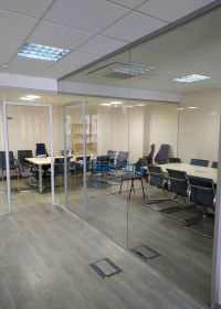 clients and partners2-Перегородка угловая с распашной дверью